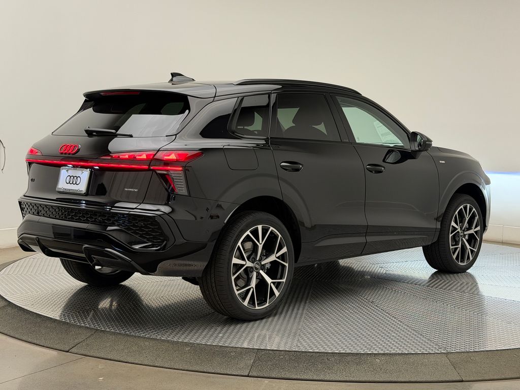 Thumbnail: 2026 Audi Q3 - 9
