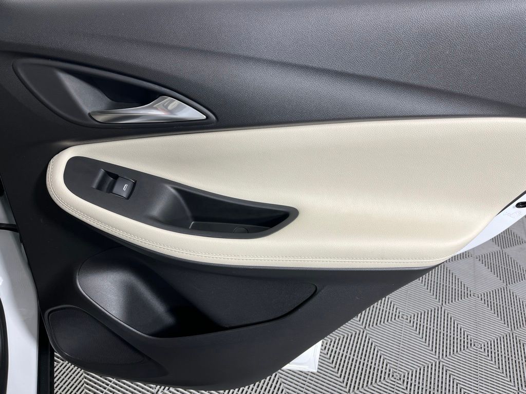Thumbnail: 2023 Buick Encore GX - 15