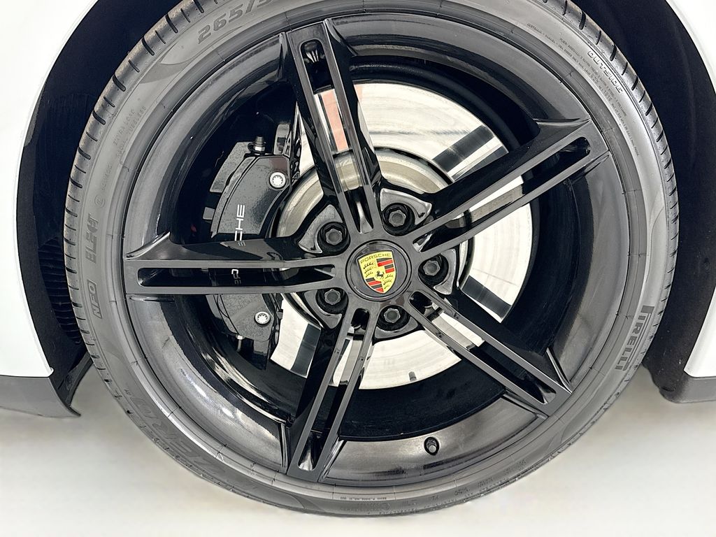 Thumbnail: 2023 Porsche Taycan - 30