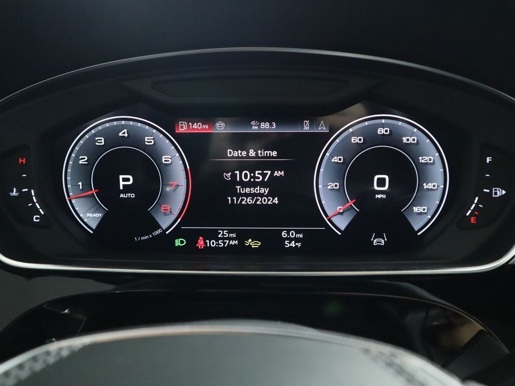 Thumbnail: 2025 Audi A8 - 32