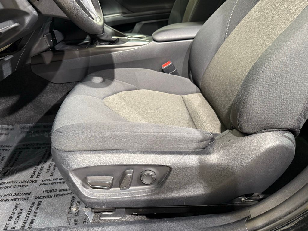 Thumbnail: 2023 Toyota Camry - 13