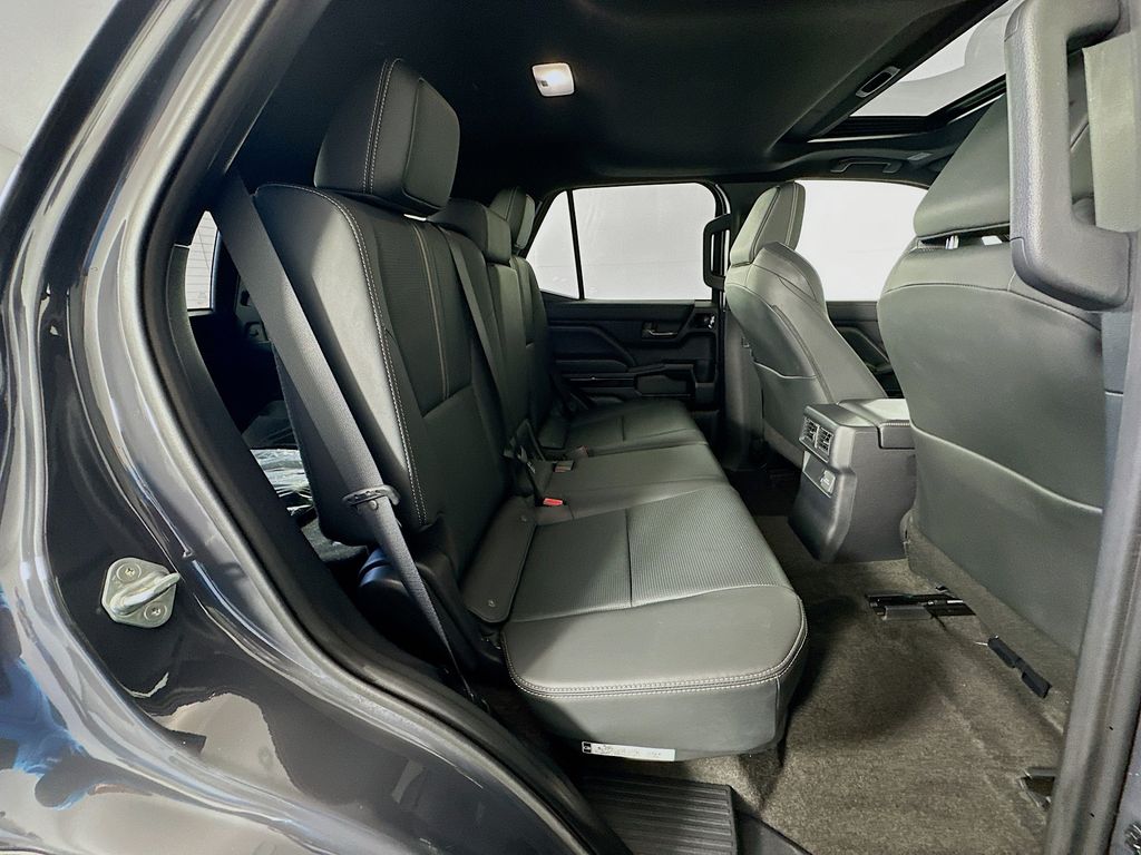 Thumbnail: 2025 Toyota 4Runner - 28