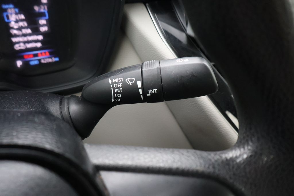 Thumbnail: 2021 Toyota Corolla - 21