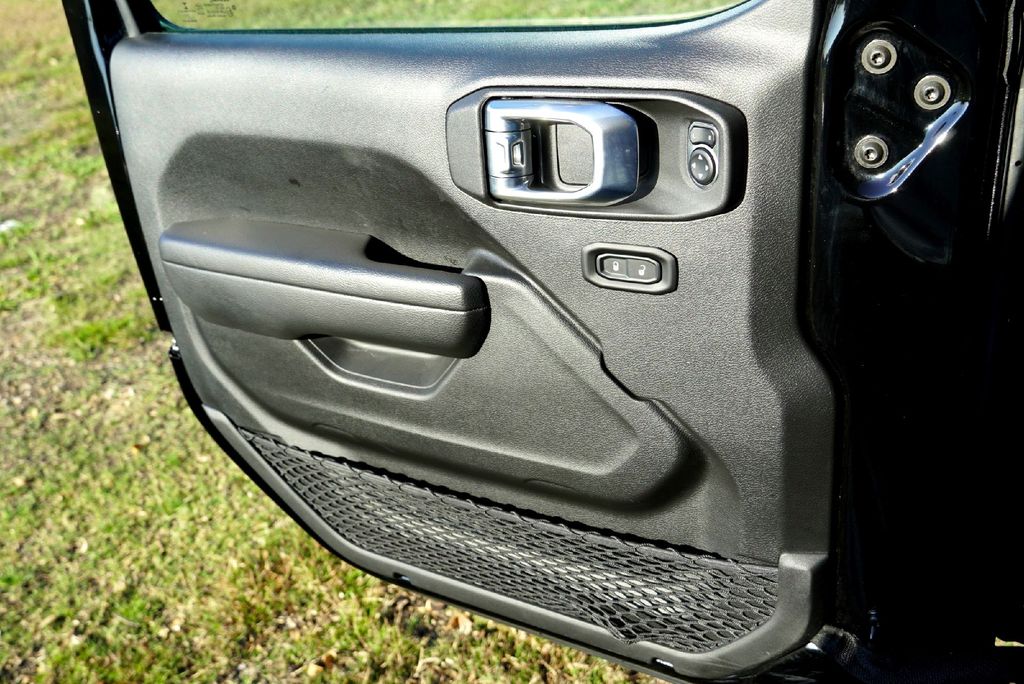 Used Car 2022 Jeep Gladiator  Rubicon For Sale Under $35,000 In Taylor, Texas