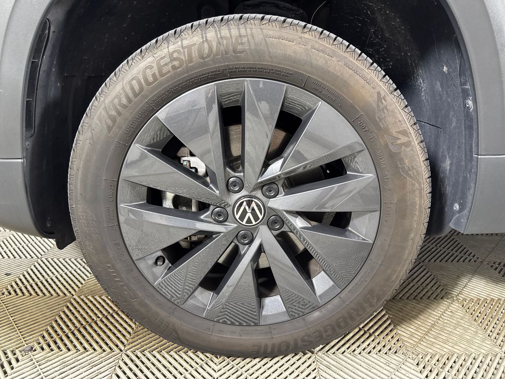 Certified Used 2024 Black Volkswagen 1.5T S image 13