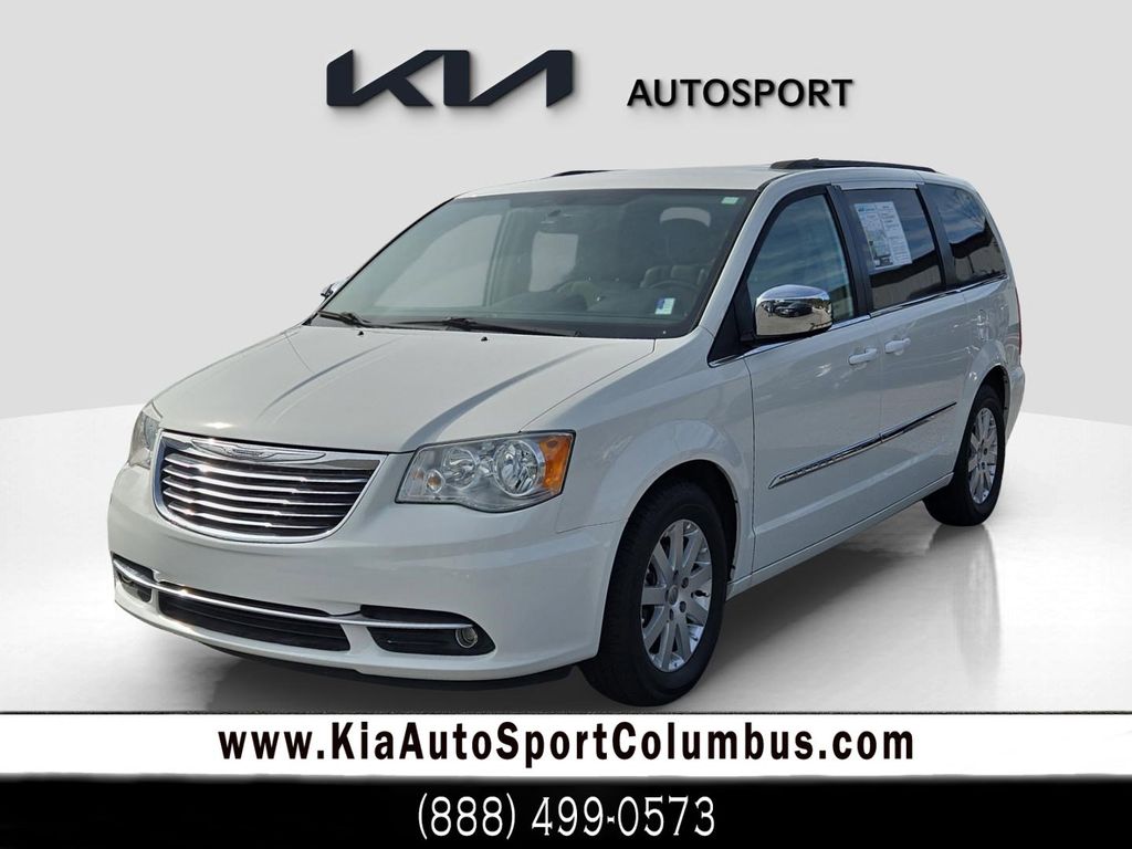 2011 Chrysler Town & Country Touring-L FWD