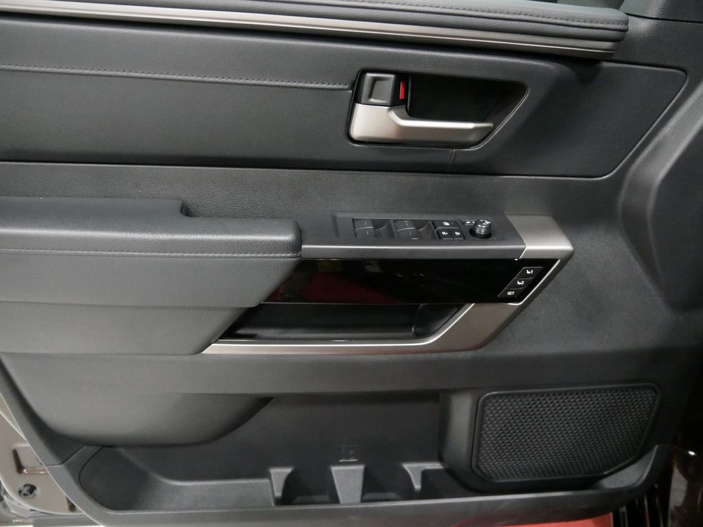 2025 Toyota Tundra Limited - Photo 17