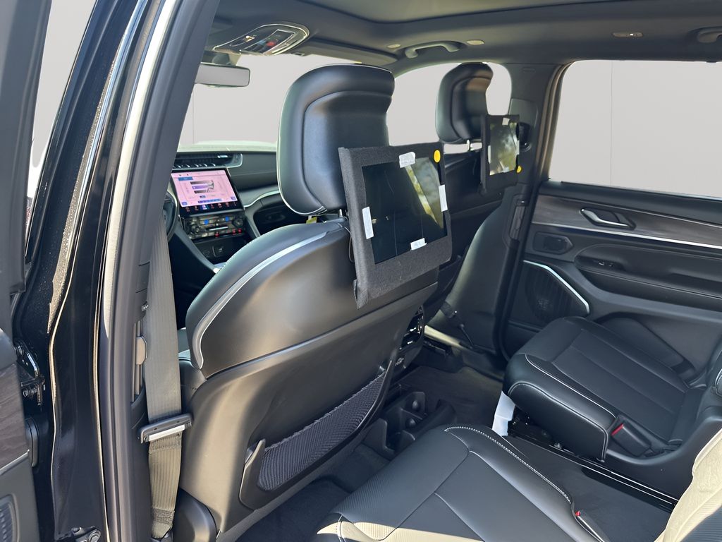 New Car 2025 Jeep Grand Cherokee L  Overland For Sale Under $60,000 In Austin, Texas