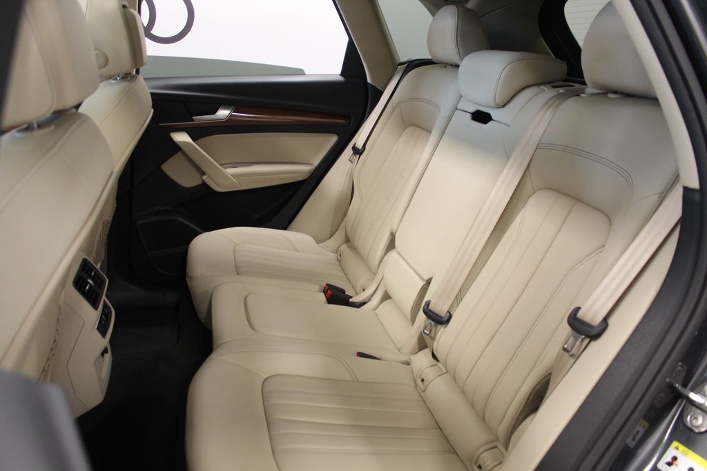 Thumbnail: 2023 Audi Q5 - 30