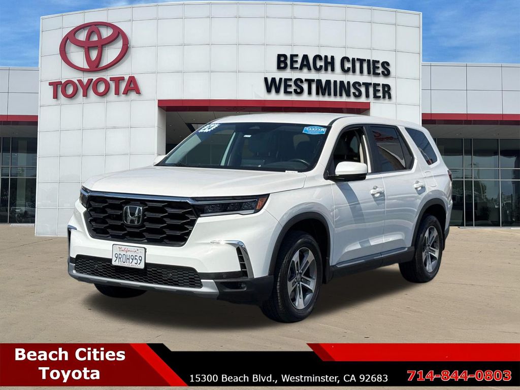 View vehicle photo 6