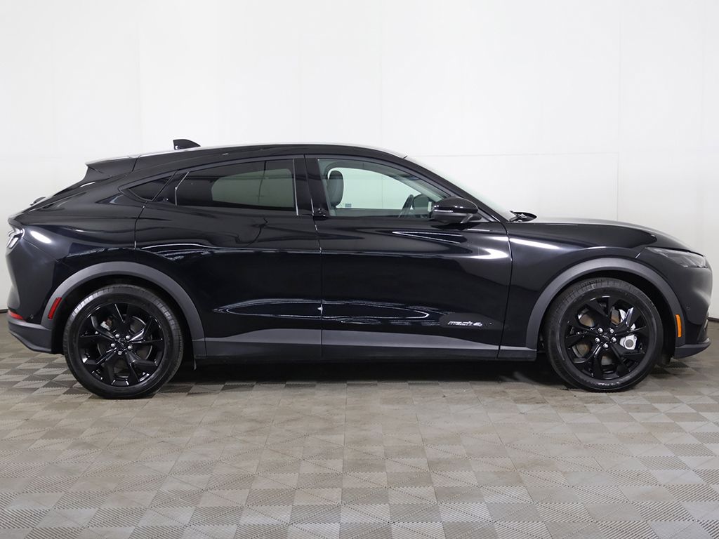 Used 2024 Black Ford Select image 19