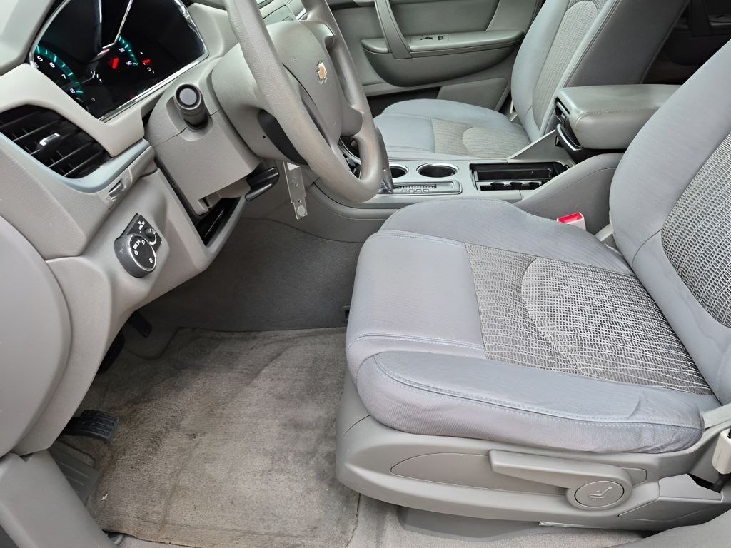 Used Car 2015 Chevrolet Traverse  Ls For Sale Under $10,000 In Austin, Texas