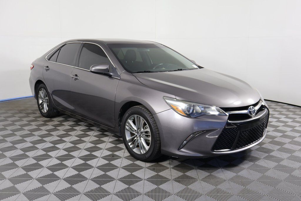 Thumbnail: 2017 Toyota Camry - 3