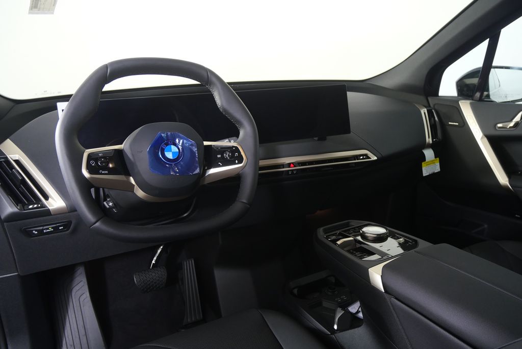 Thumbnail: 2026 BMW iX - 18