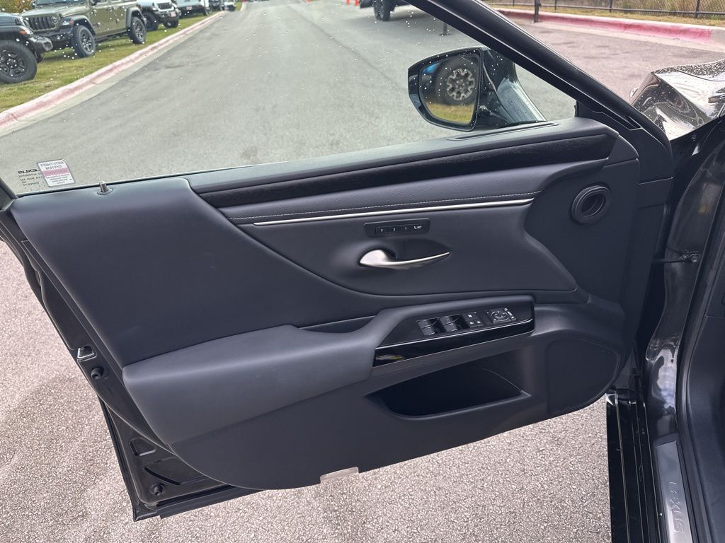 Used Car 2024 Lexus Es  350 For Sale Under $50,000 In Austin, Texas