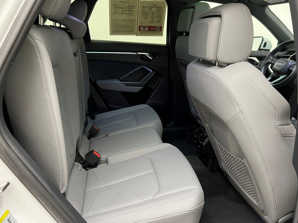 Thumbnail: 2023 Audi Q3 - 16