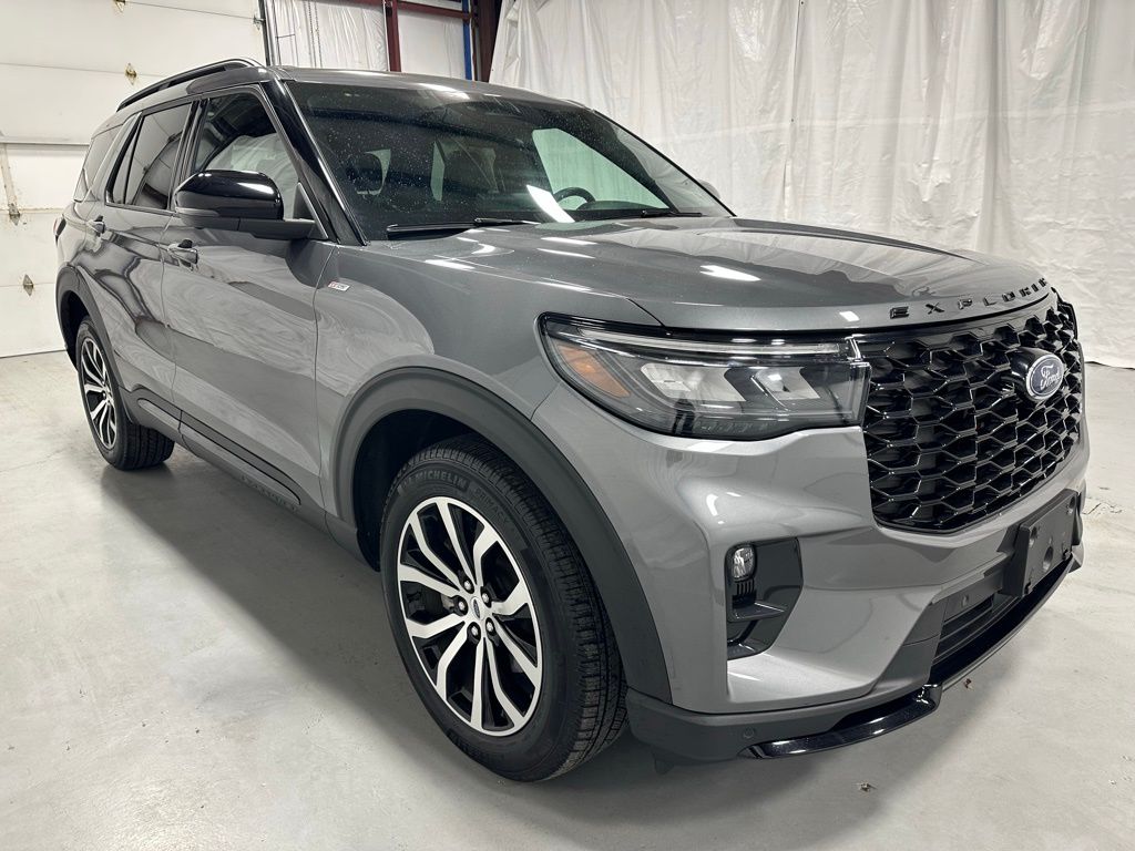 2025 Ford Explorer ST-Line AWD