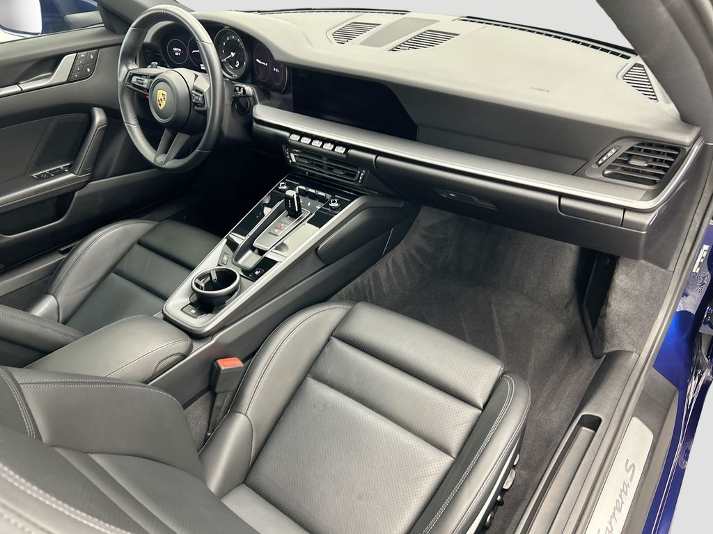 Thumbnail: 2022 Porsche 911 - 16