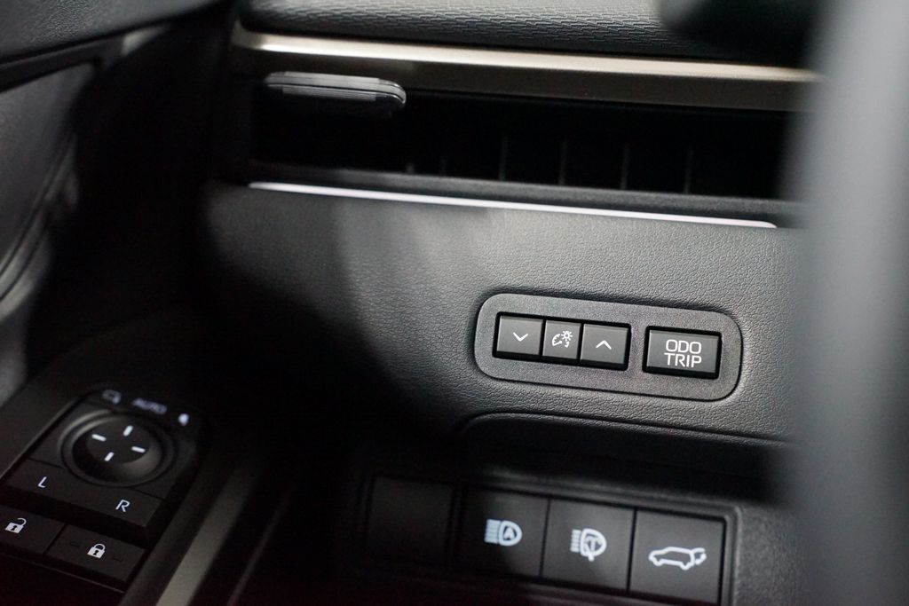 Thumbnail: 2026 Toyota bZ - 25