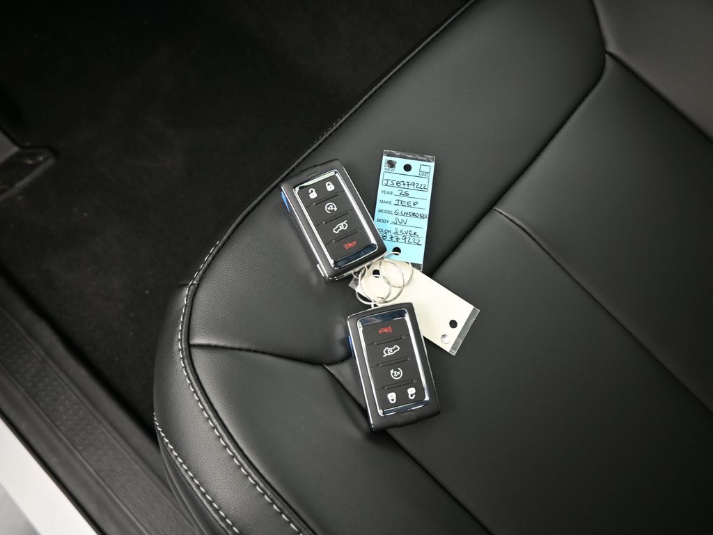 New 2025 Silver Zynith Jeep Limited image 19