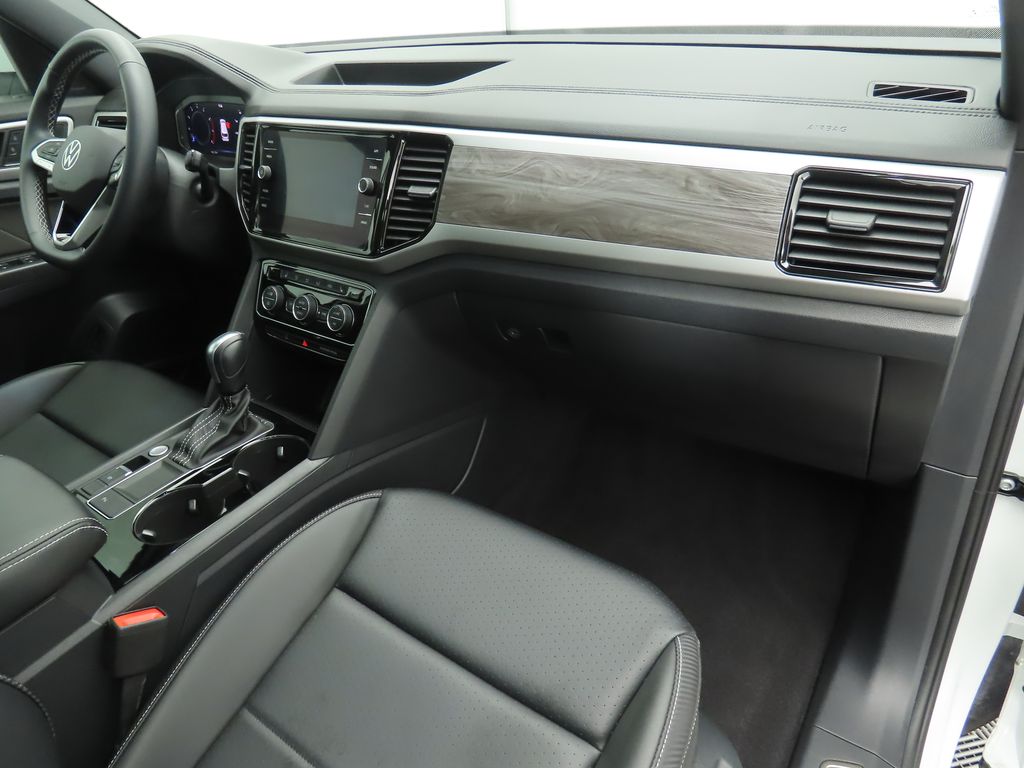 2022 Volkswagen Atlas SE 17