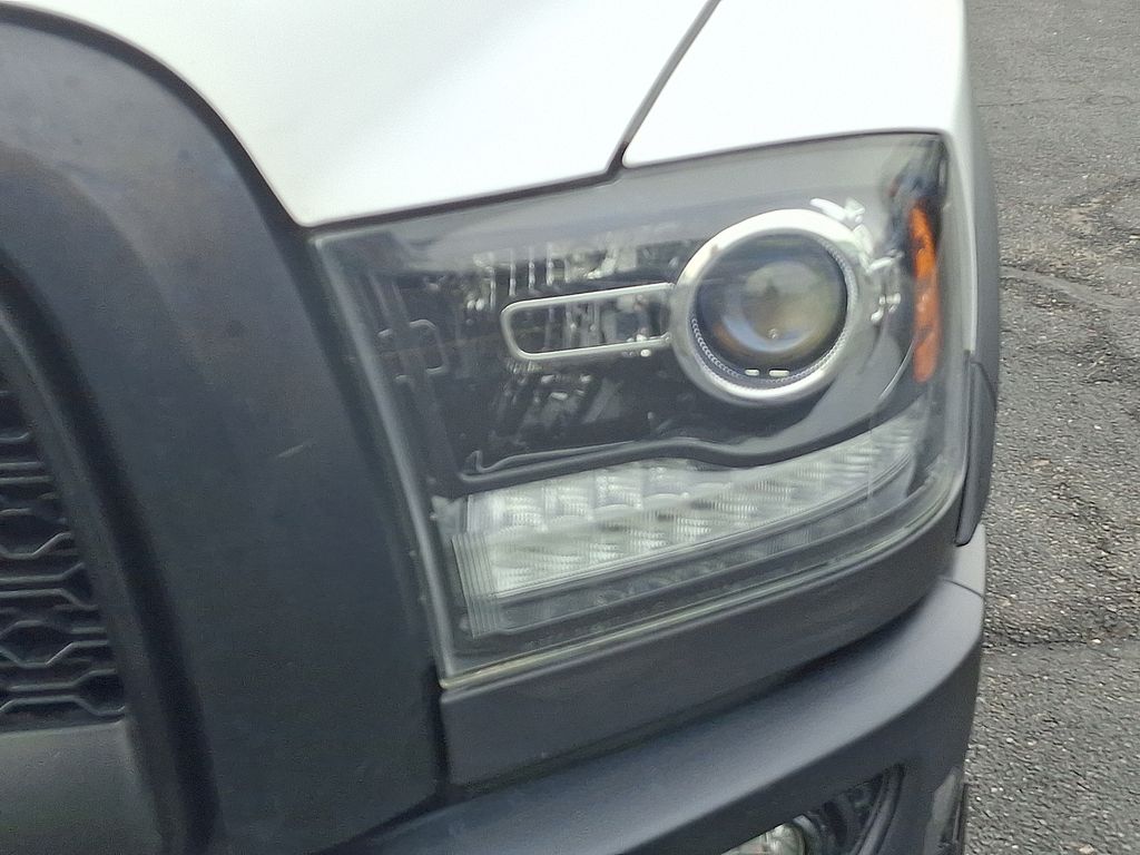 Thumbnail: 2016 RAM 1500 - 9