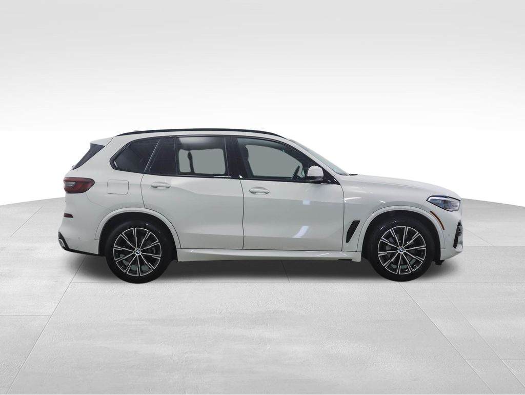 Thumbnail: 2023 BMW X5 - 6