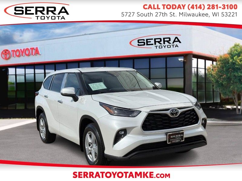White (Wind Chill Pearl) 2022 Toyota Highlander LE AWD SUV / Crossover All-Wheel Drive 8-Speed Automatic