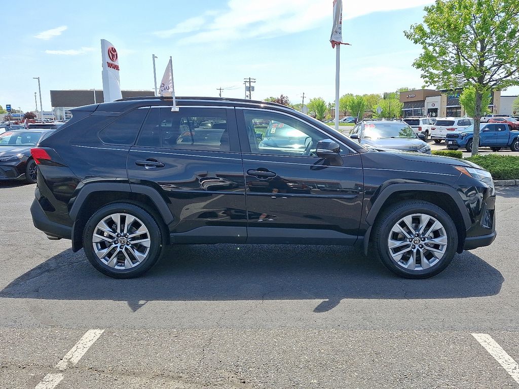 Thumbnail: 2024 Toyota RAV4 - 7