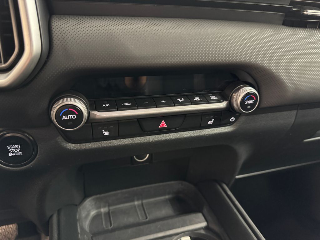 2025 Mazda CX-50 2.5 S Preferred Package