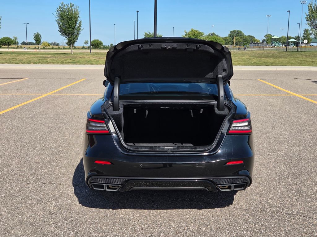 2023 Nissan Maxima SR