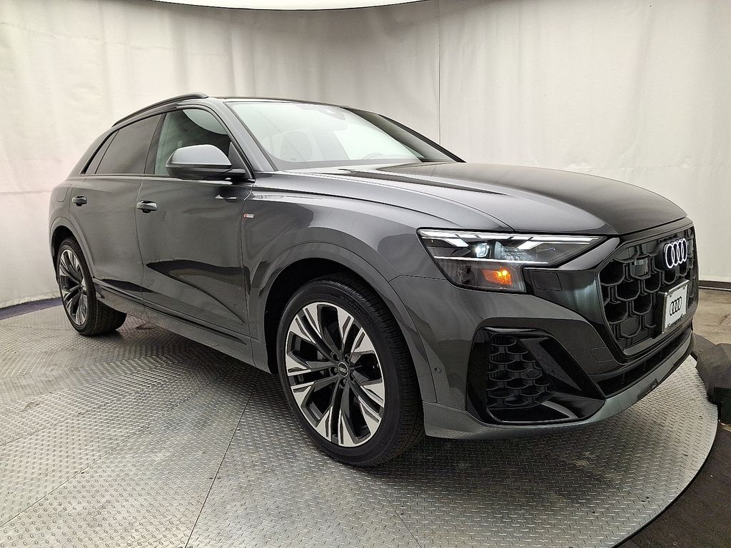 Thumbnail: 2026 Audi Q8 - 2