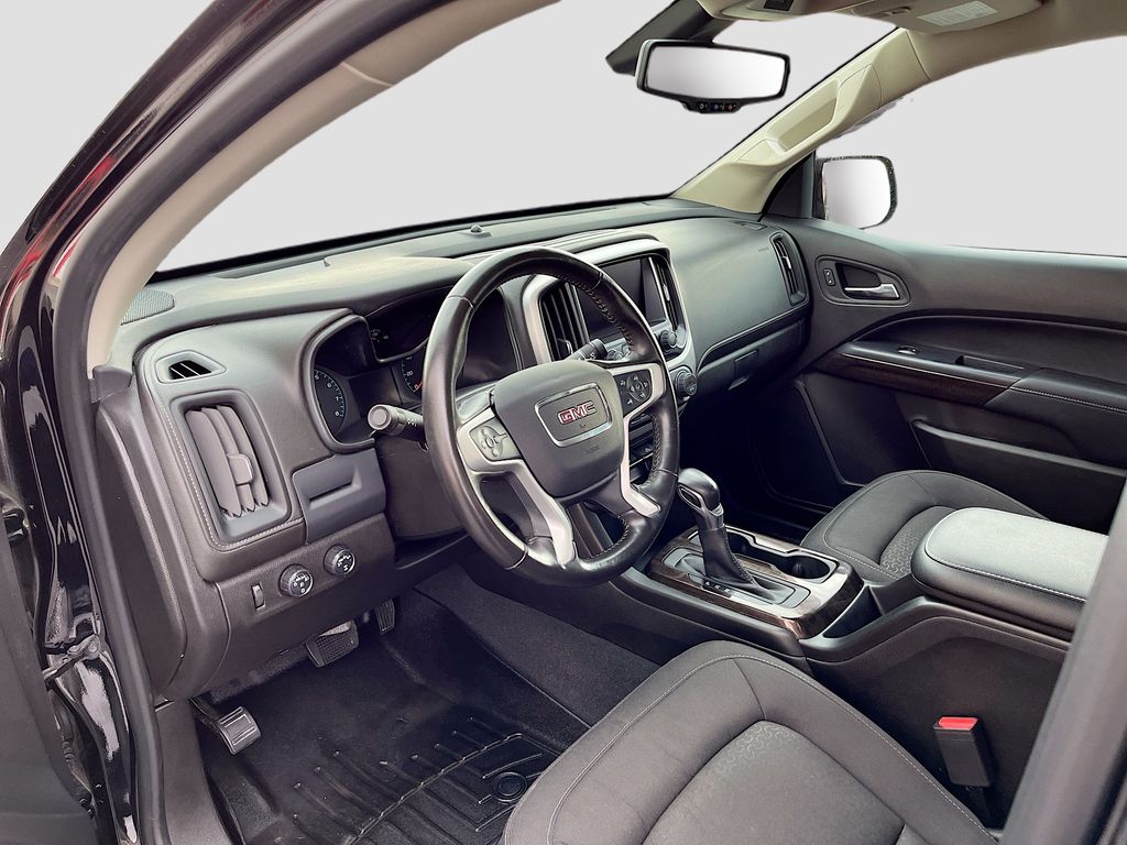 Used 2022 Black GMC Elevation image 9