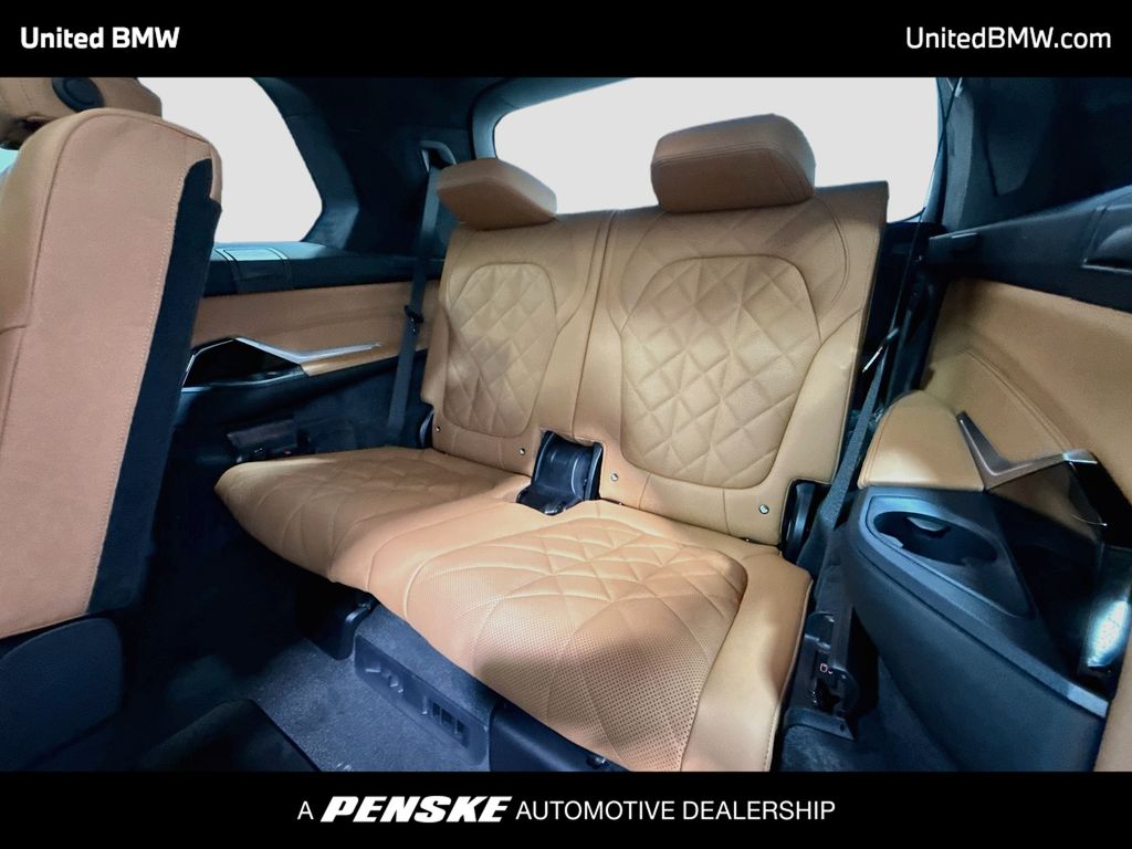 Thumbnail: 2027 BMW X7 - 23