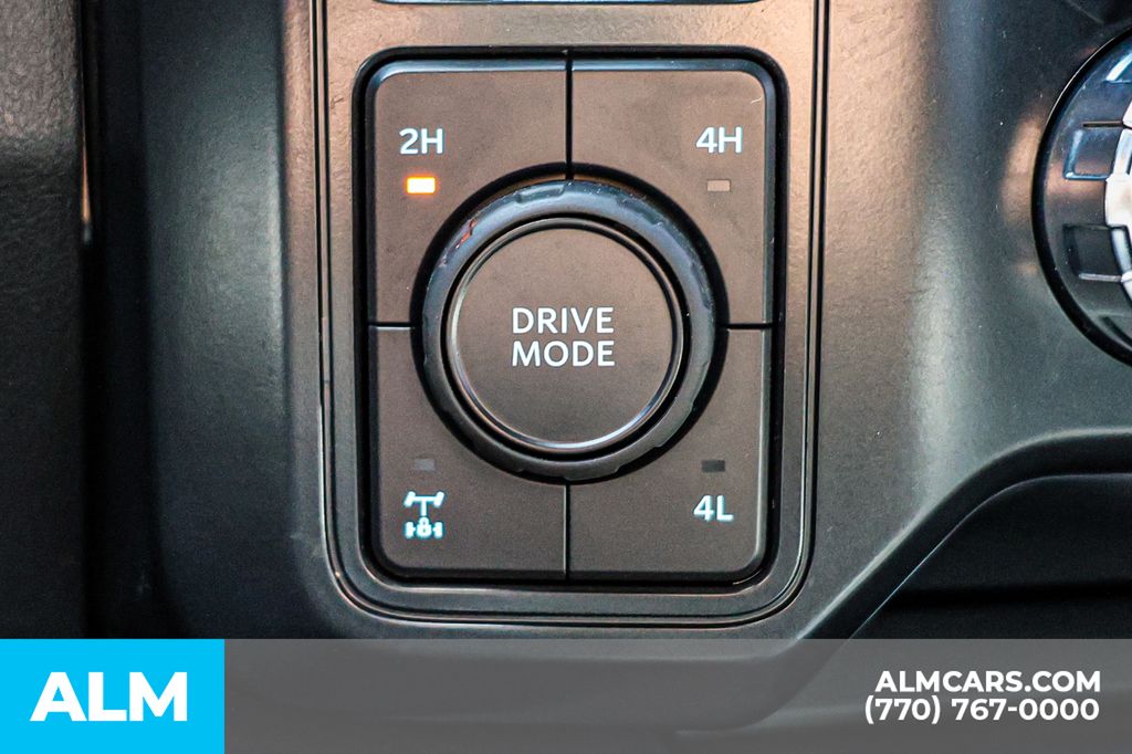 Used 2025 Black Ford Platinum image 43