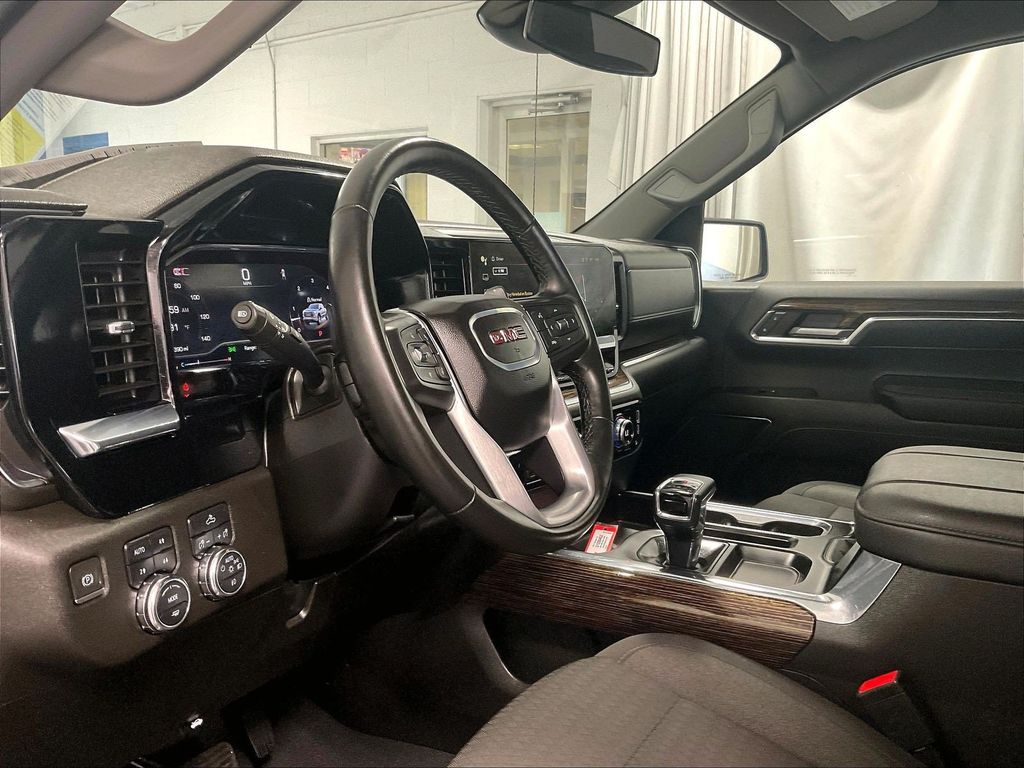 2024 GMC Sierra 1500 — photo 8