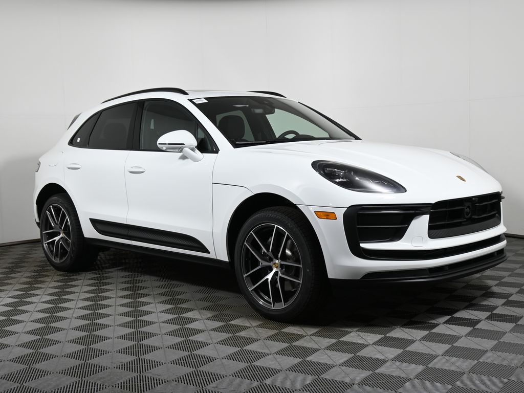 Thumbnail: 2024 Porsche Macan - 9