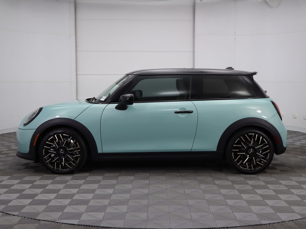 2025 MINI Cooper S 8