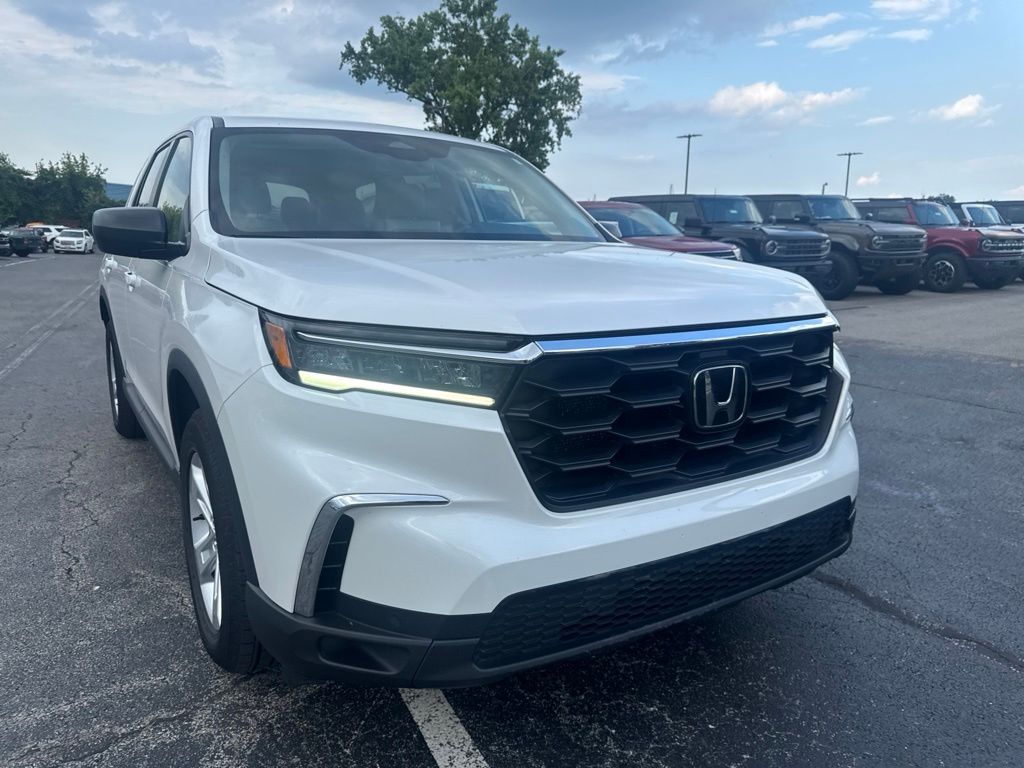 Certified Used 2023  Honda LX image 50