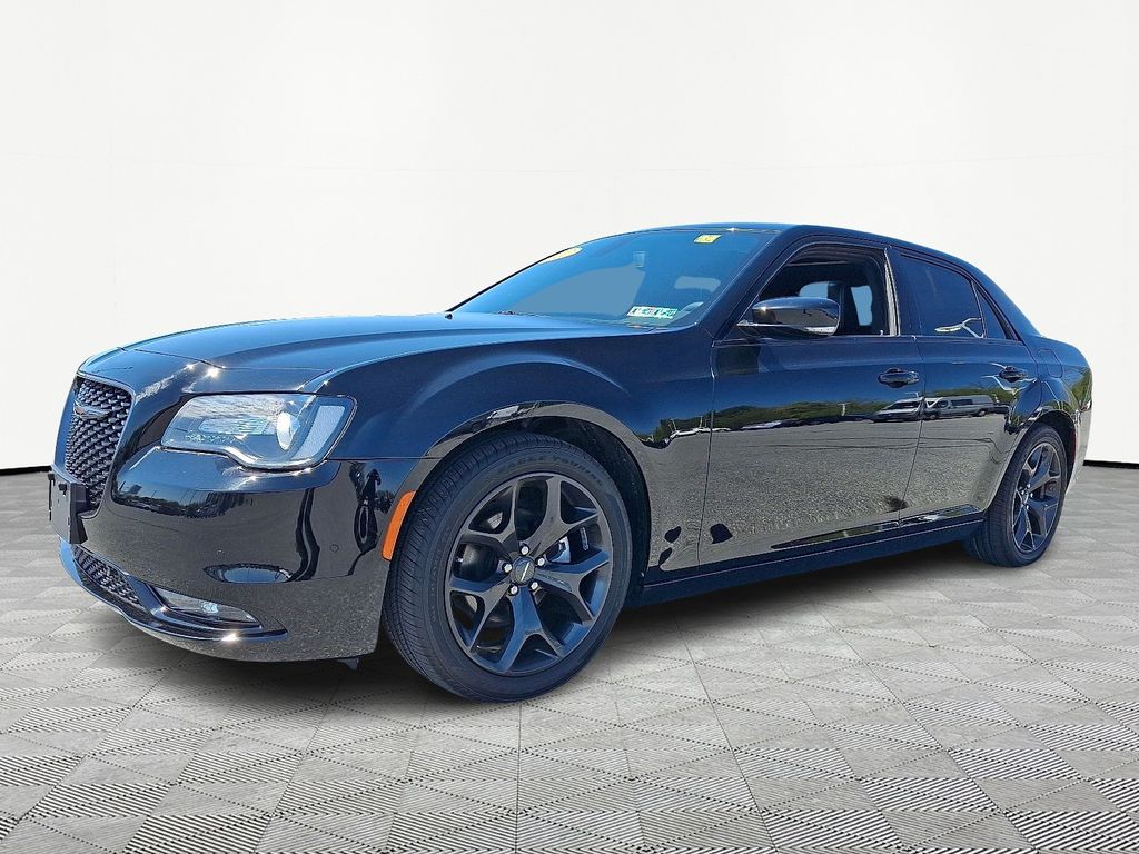 2022 Chrysler 300 — photo 3