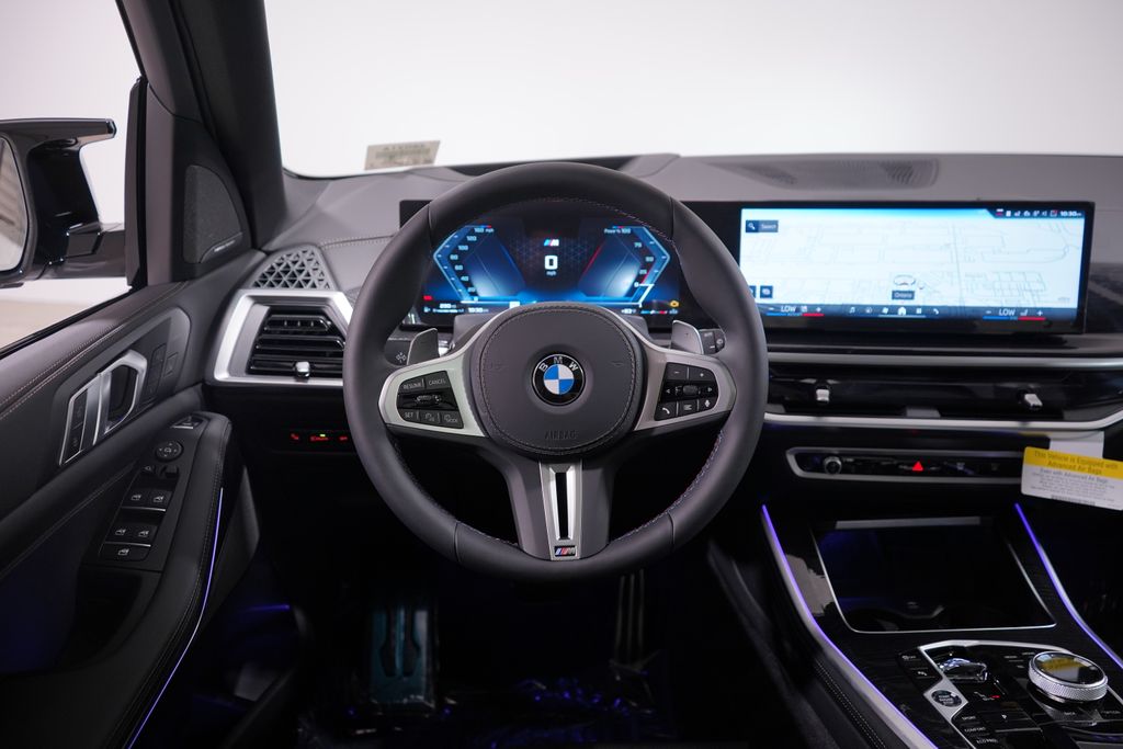 2025 BMW X5 M60i 11