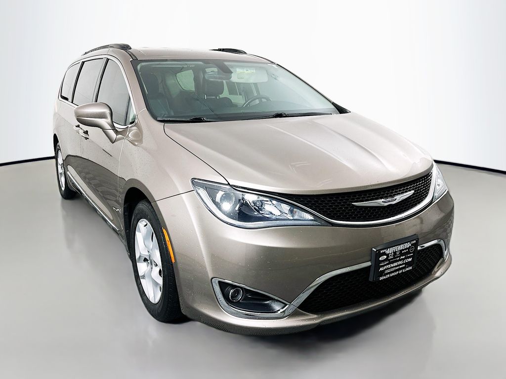 2017 Chrysler Pacifica Touring L FWD