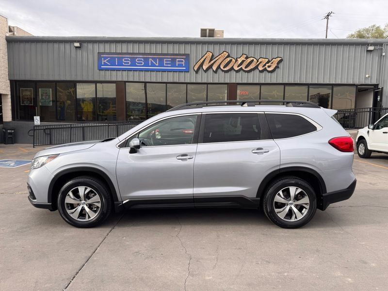 Ice Silver Metallic 2019 Subaru Ascent Premium 7-Passenger AWD SUV / Crossover All-Wheel Drive Continuously Variable Transmission