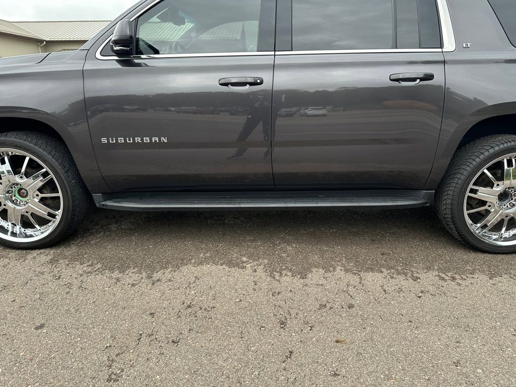 2018 Chevrolet Suburban LT 46