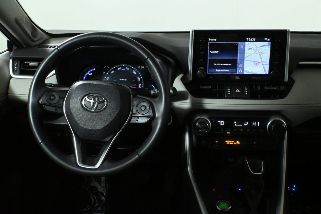 2019 Toyota RAV4 Limited 19