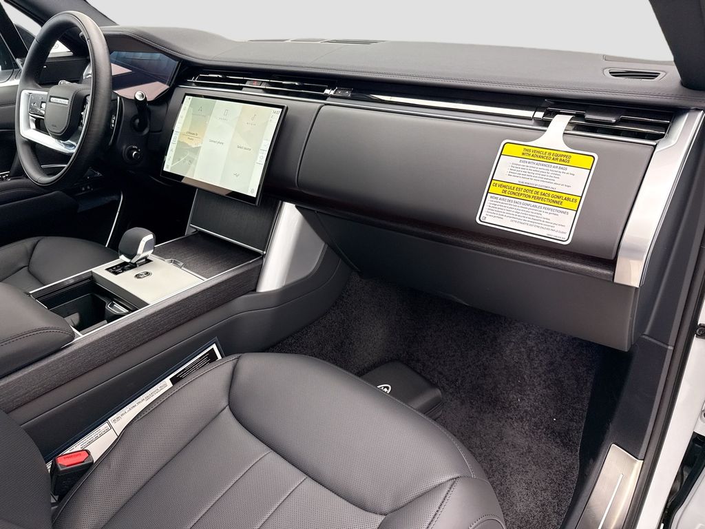 Thumbnail: 2026 Land Rover Range Rover - 16