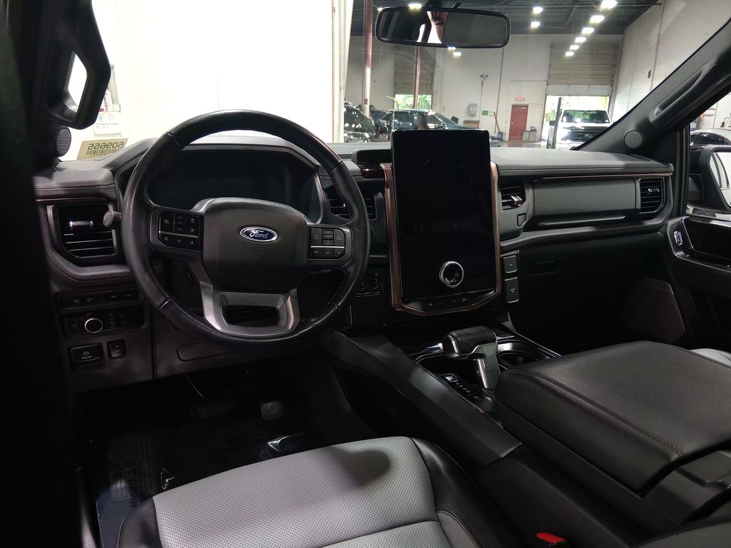2023 Ford F-150 Lightning LARIAT