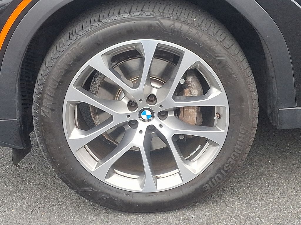 Thumbnail: 2022 BMW X6 - 8