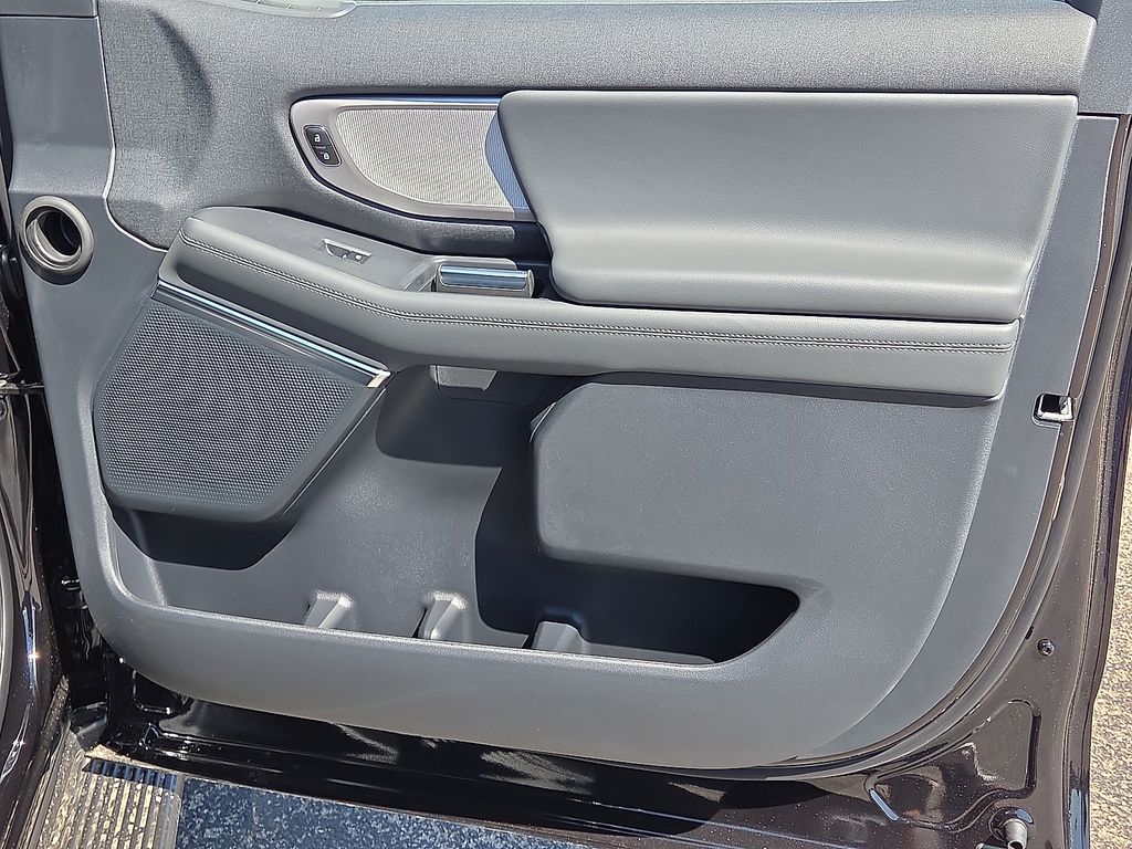 New 2026 Ford Expedition Active in Andrews, TX 1FMJU1H87TEA45285