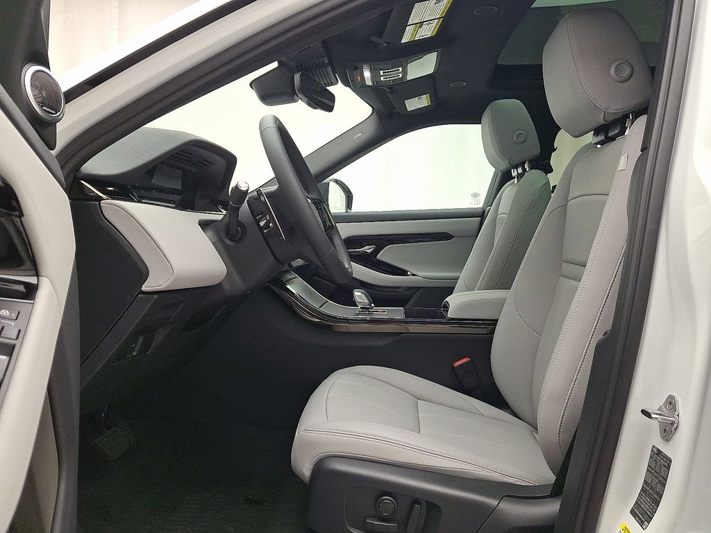 Thumbnail: 2026 Land Rover Range Rover Evoque - 10